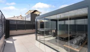 Rooftop 2-bed penthouse with terrace in Huertas, Centro