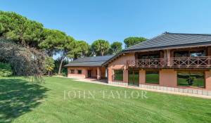 Exclusiva residencia inspirada en los grandes lodges de montaña