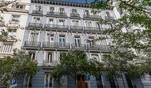 Classic 3-bed apartment in classic building in Recoletos, Salamanca