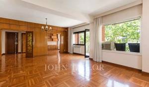 Piso de 4 dormitorios con terraza en Nueva España, Chamartín