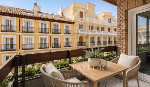 Renovated 3-bed penthouse with terrace in Recoletos, Salamanca