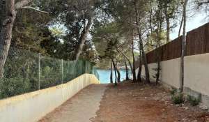 Venta Villa Cala Llenya