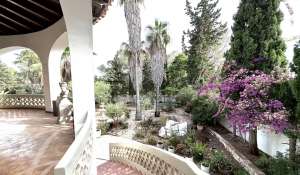 Venta Villa Cala Llenya